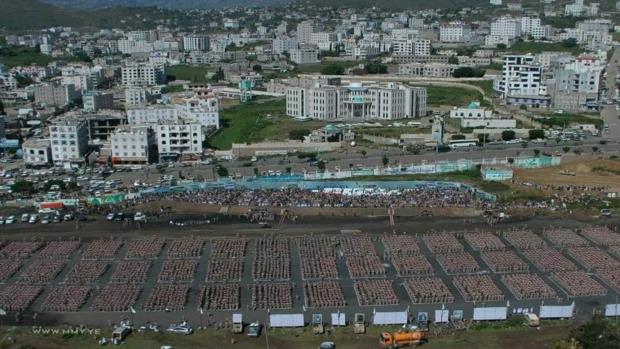 ما دلالات ورسائل العرض العسكري في المنطقة العسكرية الرابعة؟